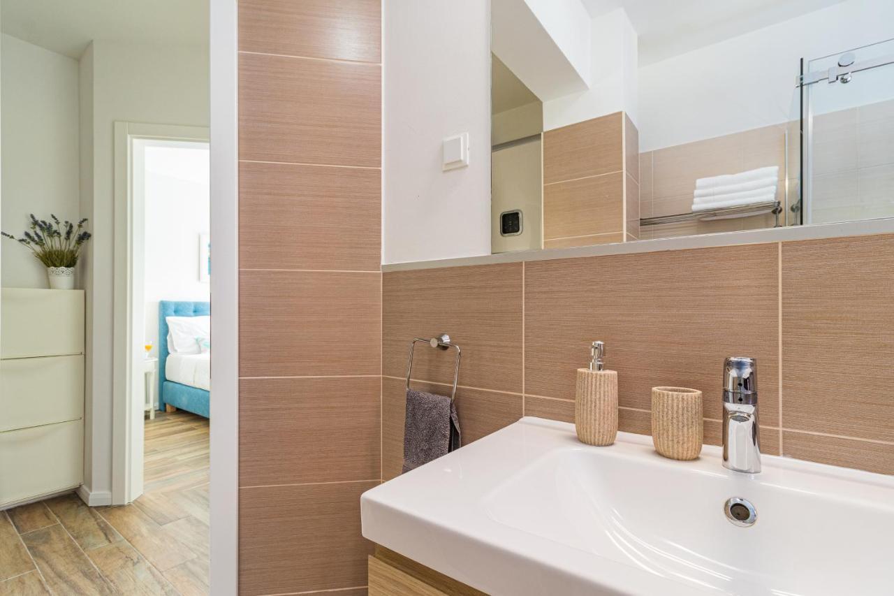 Lovely Istrian Apartment With A Private Swimming Pool And A Charming Garden 반졸레 외부 사진